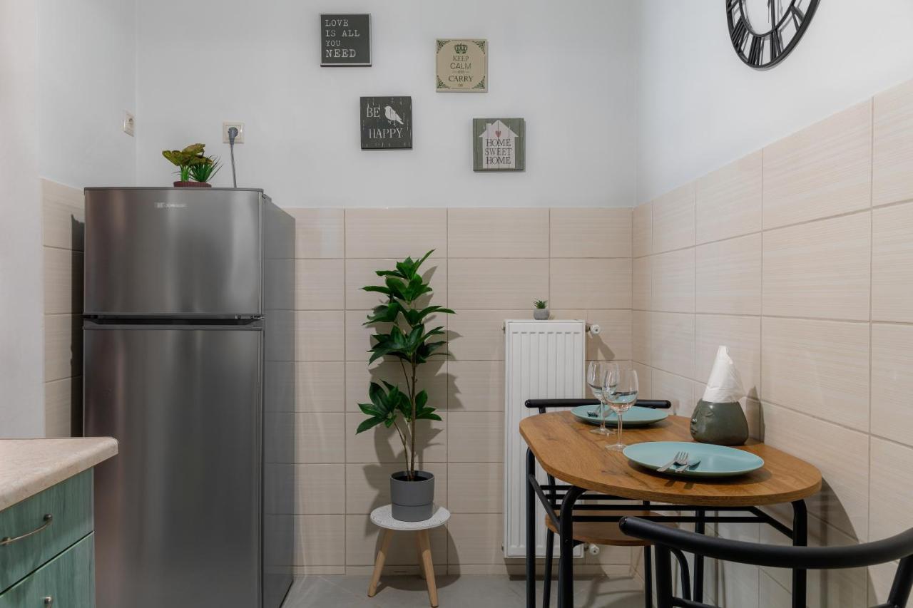 Sunny & Modern Apt For 3 Persons Athens Exterior photo
