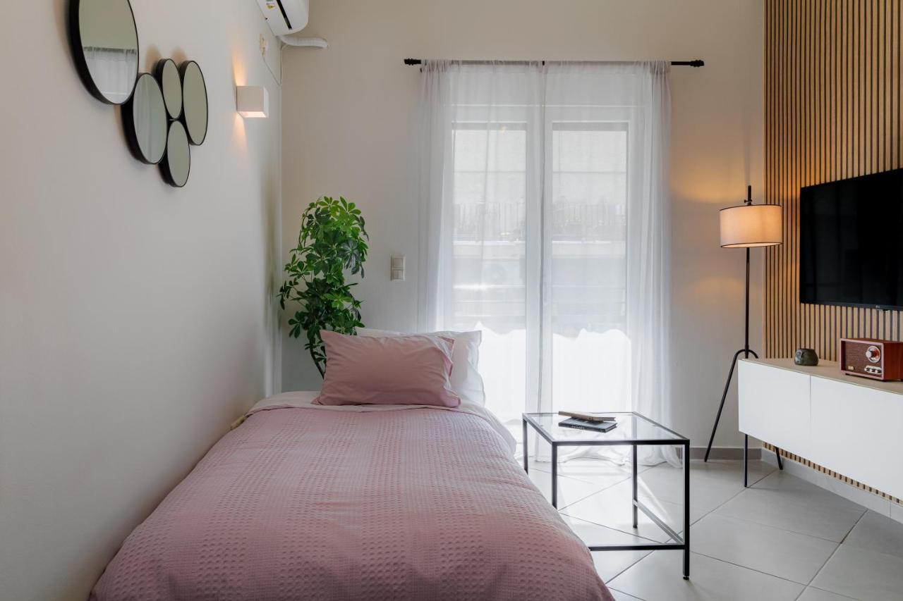 Sunny & Modern Apt For 3 Persons Athens Exterior photo
